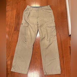 Wrangler Originals Men's wide Cargo Pants in Khaki/Tan size 30x32